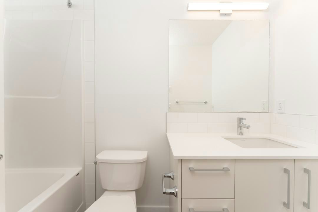 612 67 Avenue Southwest, Calgary, AB, T2V 4Z1 - 5