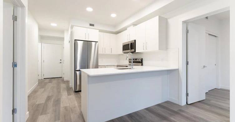 612 67 Avenue Southwest, Calgary, AB, T2V 4Z1 - 9