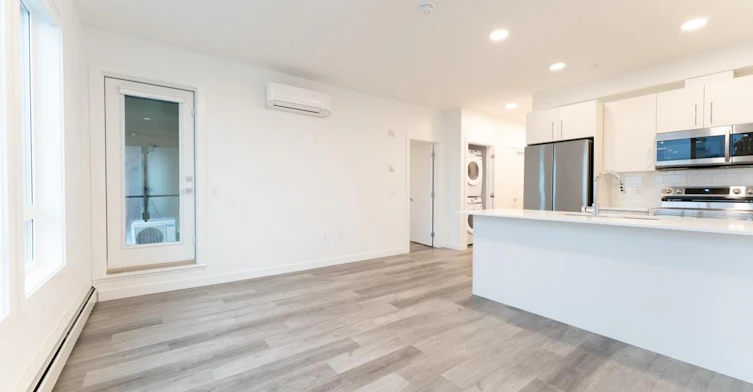 612 67 Avenue Southwest, Calgary, AB, T2V 4Z1 - 8
