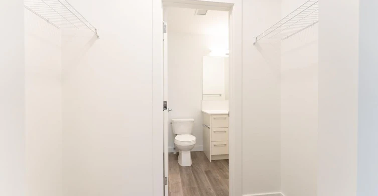 612 67 Avenue Southwest, Calgary, AB, T2V 4Z1 - 12