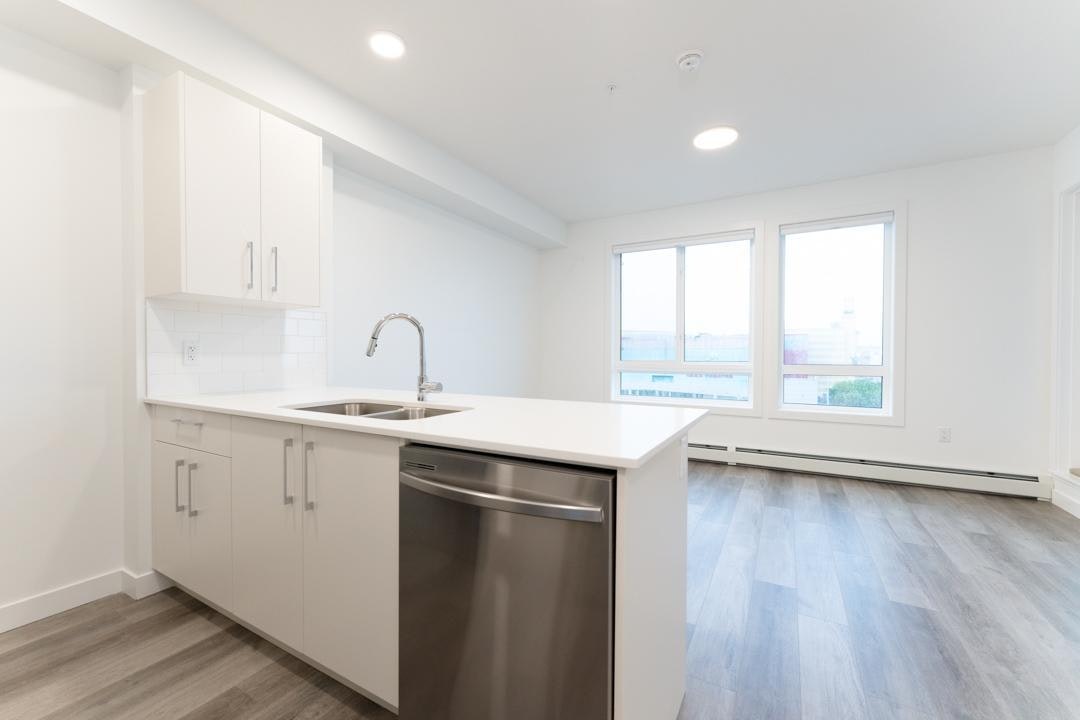 612 67 Avenue Southwest, Calgary, AB, T2V 4Z1 - 5