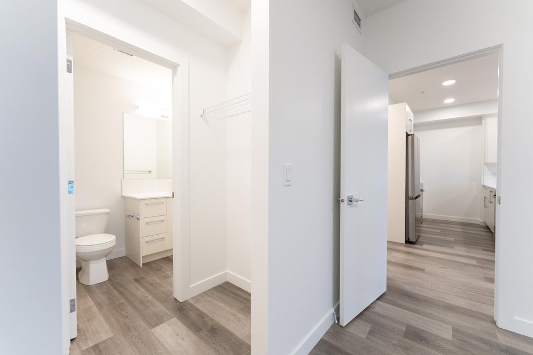 612 67 Avenue Southwest, Calgary, AB, T2V 4Z1 - 11