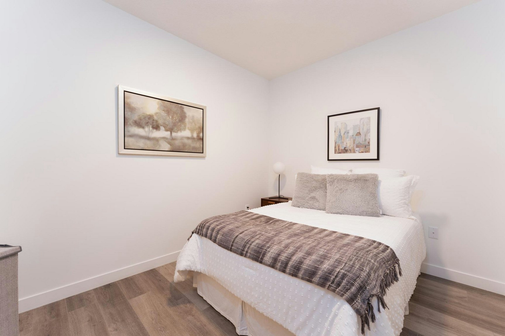 612 67 Avenue Southwest, Calgary, AB, T2V 4Z1 - 9