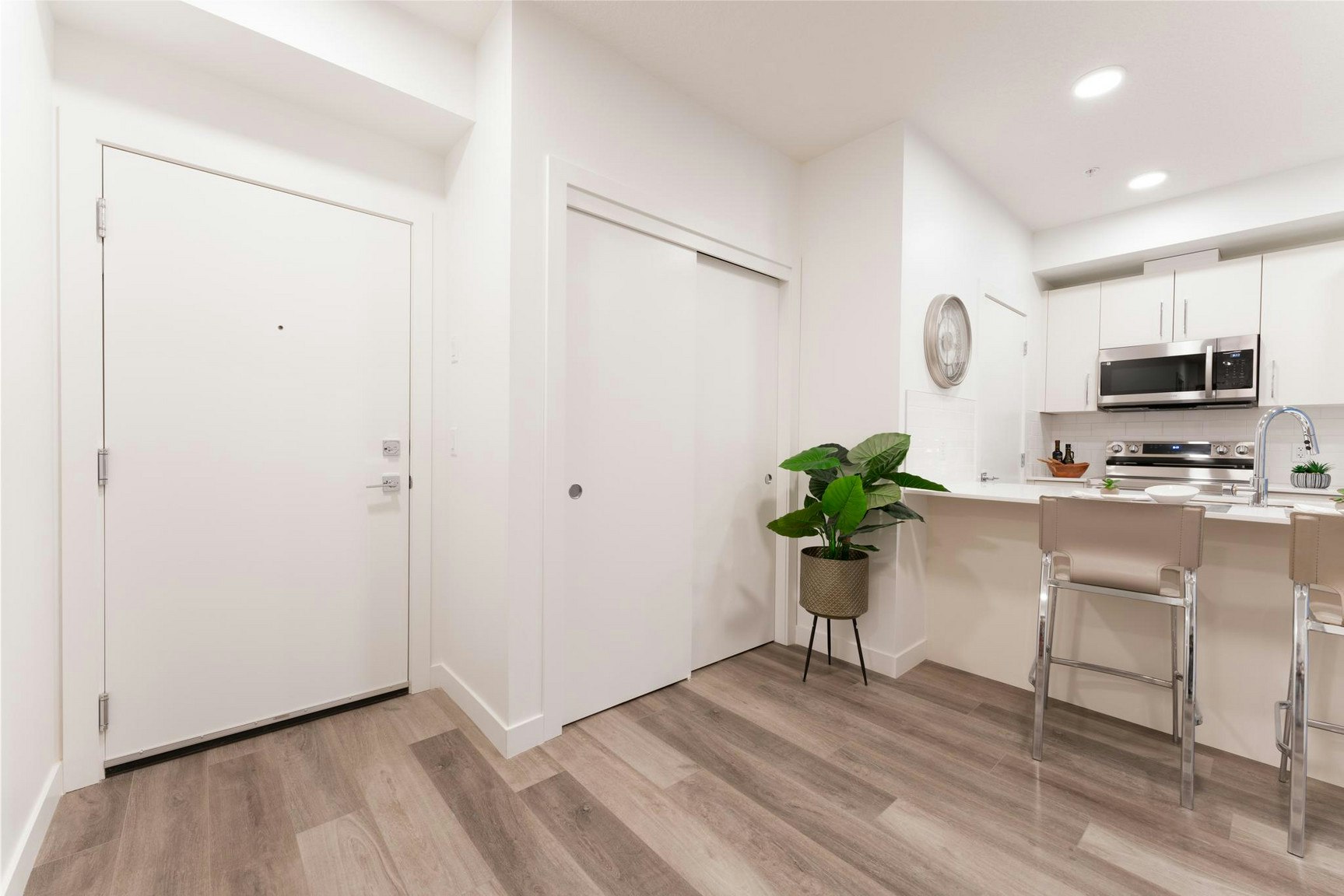 612 67 Avenue Southwest, Calgary, AB, T2V 4Z1 - 12