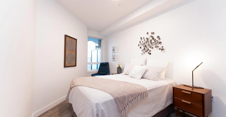 612 67 Avenue Southwest, Calgary, AB, T2V 4Z1 - 3