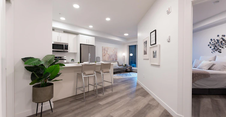 612 67 Avenue Southwest, Calgary, AB, T2V 4Z1