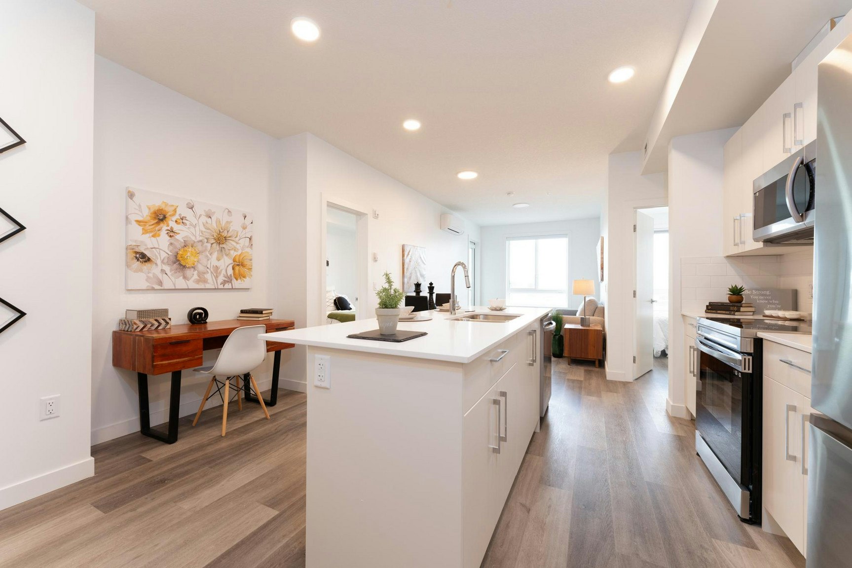 612 67 Avenue Southwest, Calgary, AB, T2V 4Z1