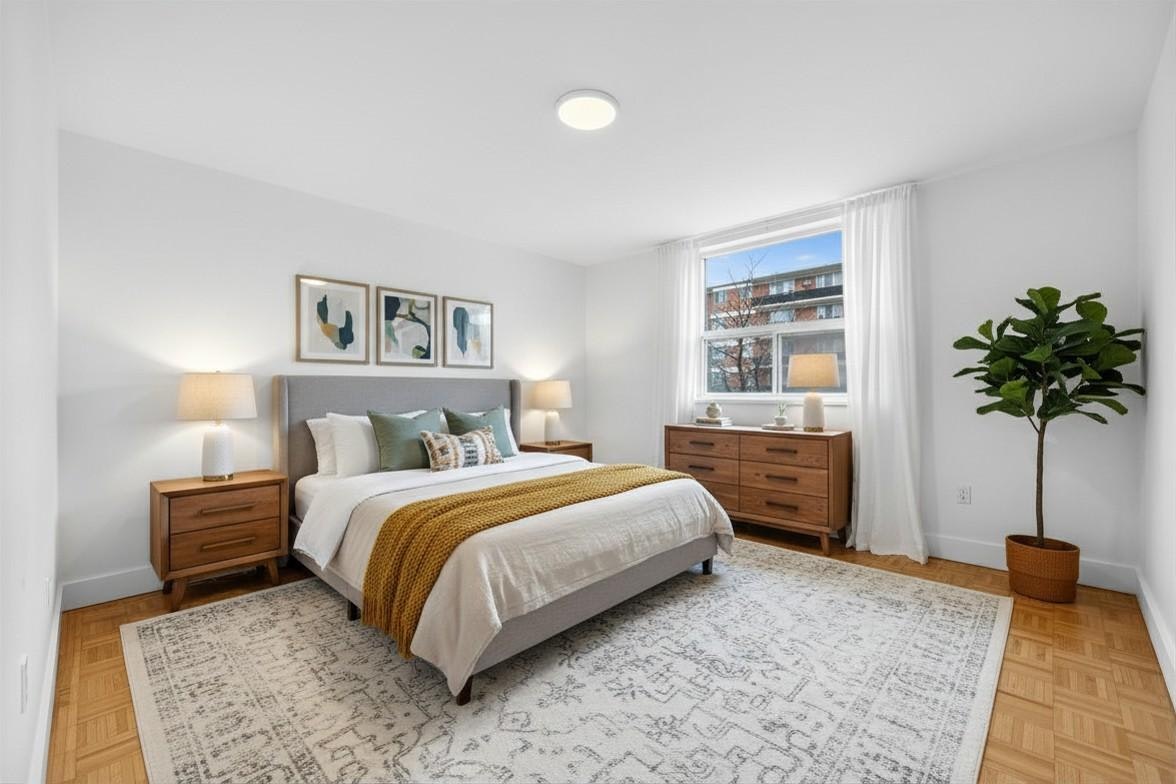 2070 Camilla Road, Mississauga, ON, L5A 2J7 - 5