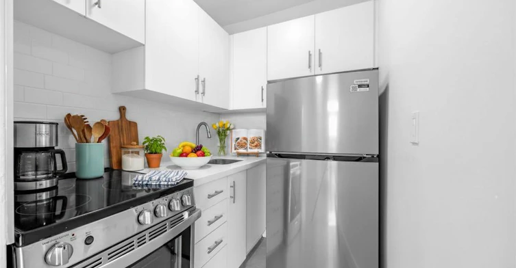 2070 Camilla Road, Mississauga, ON, L5A 2J7 - 8