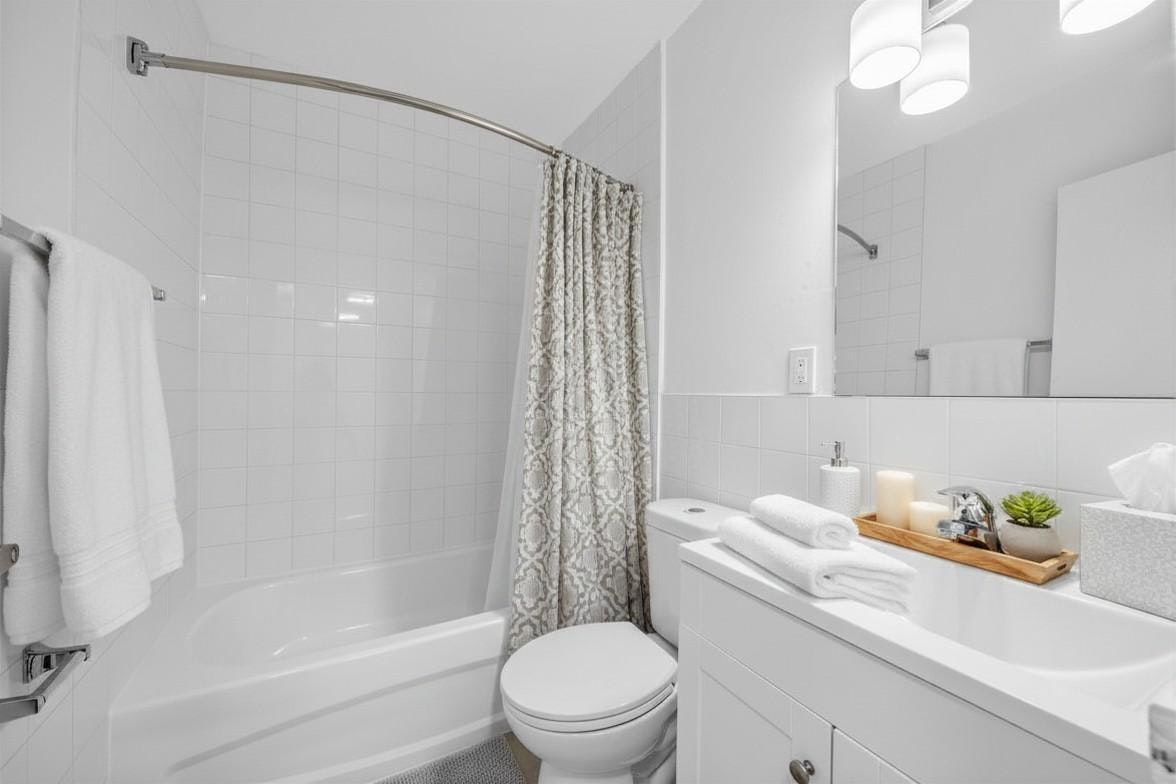 2070 Camilla Road, Mississauga, ON, L5A 2J7 - 7