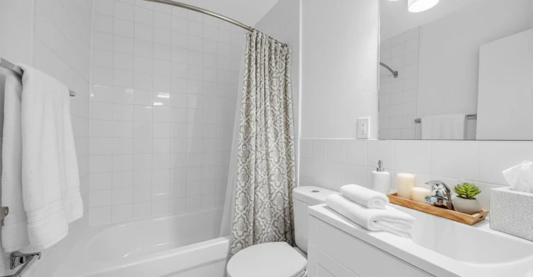 2070 Camilla Road, Mississauga, ON, L5A 2J7 - 7