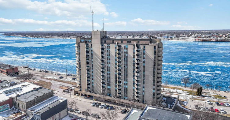 1306-155 Front Street North, Sarnia, ON, N7T 7V5 - 24