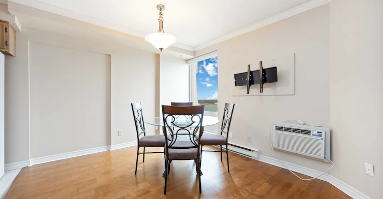 155 Front Street North, Sarnia, ON, N7T 7V5 - 3