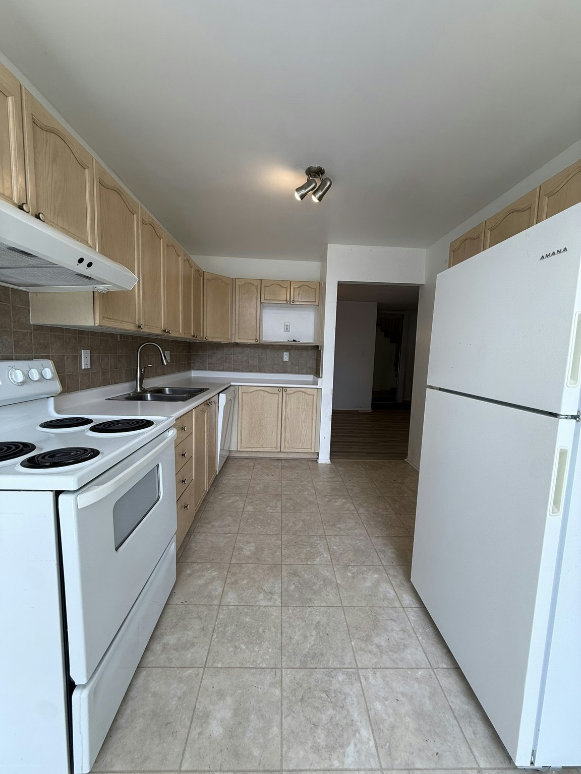 1-70 Inverary Drive, Ottawa, ON, K2K 2S1 - 6