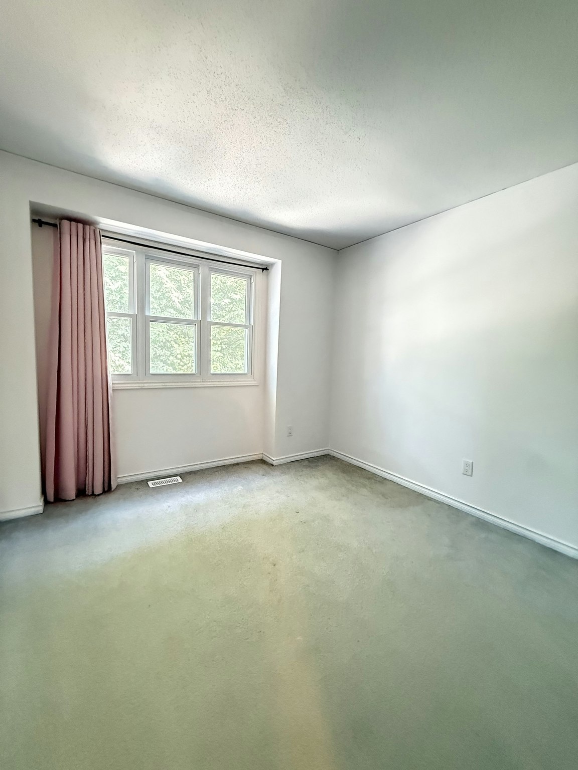 1-70 Inverary Drive, Ottawa, ON, K2K 2S1 - 12
