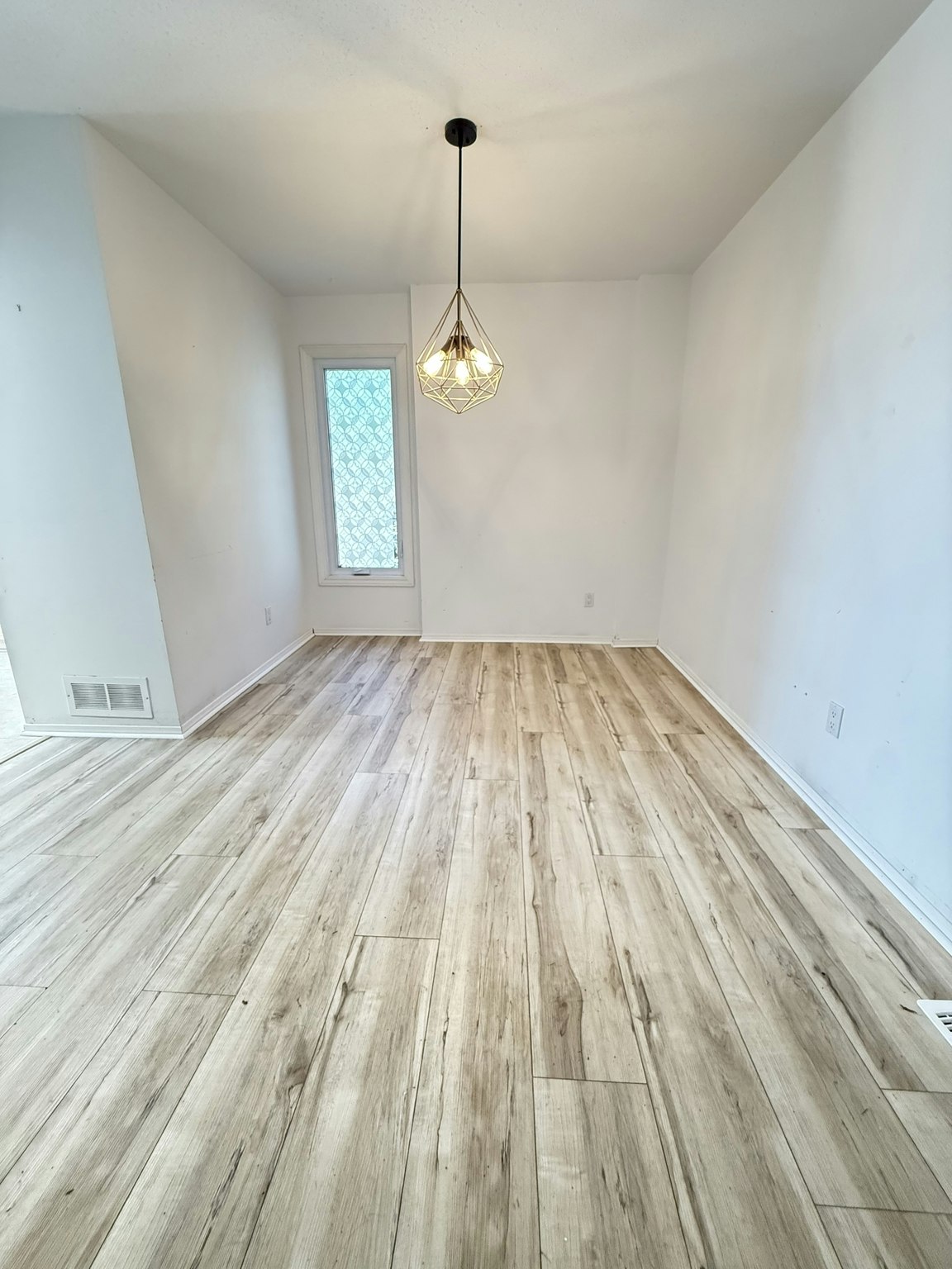 1-70 Inverary Drive, Ottawa, ON, K2K 2S1 - 3