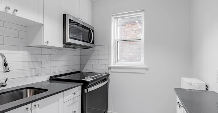 310-003-312 Lonsdale Road, Toronto, ON, M4V 1X4