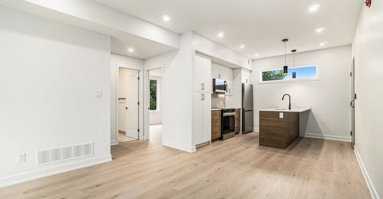 8-373 Iberville Street, Ottawa, ON, K1L 6G1