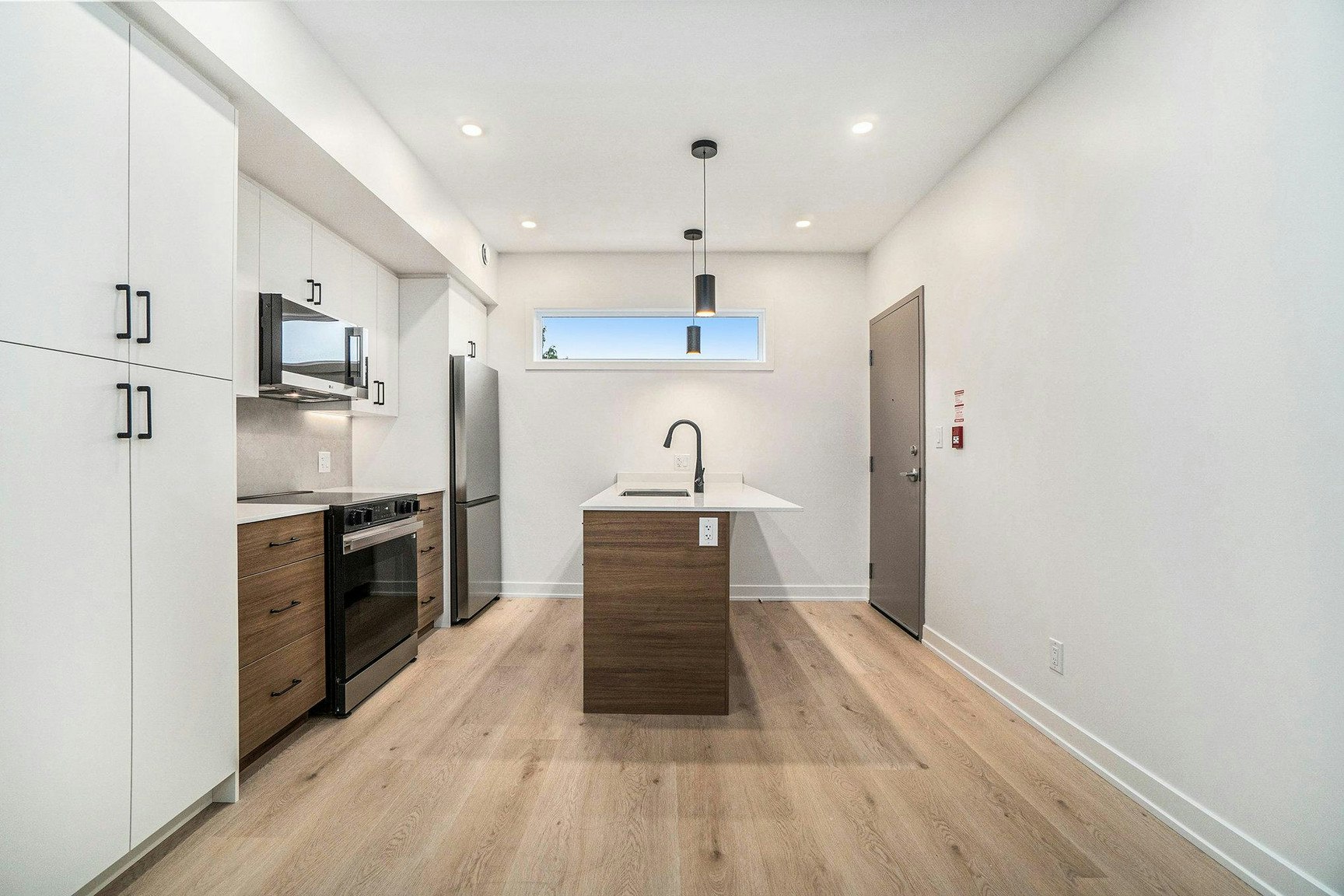 8-373 Iberville Street, Ottawa, ON, K1L 6G1 - 2