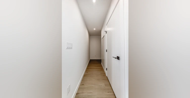 8375 Broadcast Avenue SW, Calgary, AB, T3H 6L3 - 46