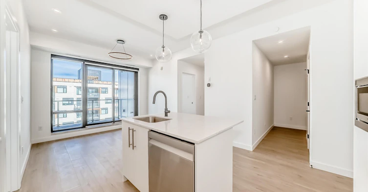 8375 Broadcast Avenue SW, Calgary, AB, T3H 6L3 - 9