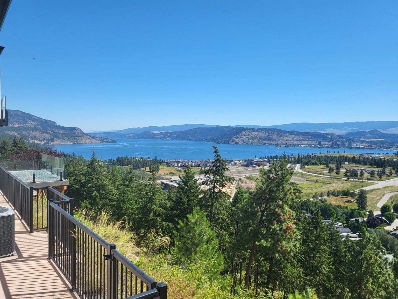1887 Scott Crescent, West Kelowna, BC, V1Z 4B8 - 2