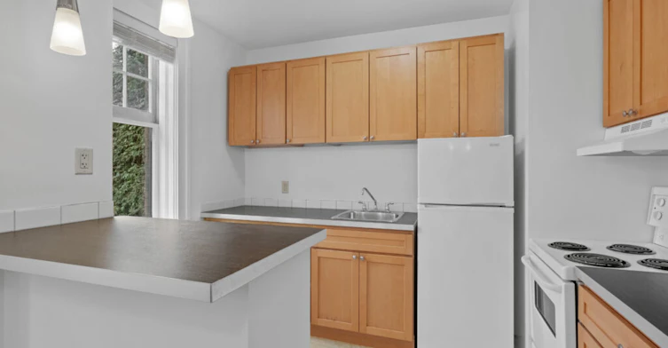 210-1009 West 10th Avenue, Vancouver, BC, V6H 1H9 - 3