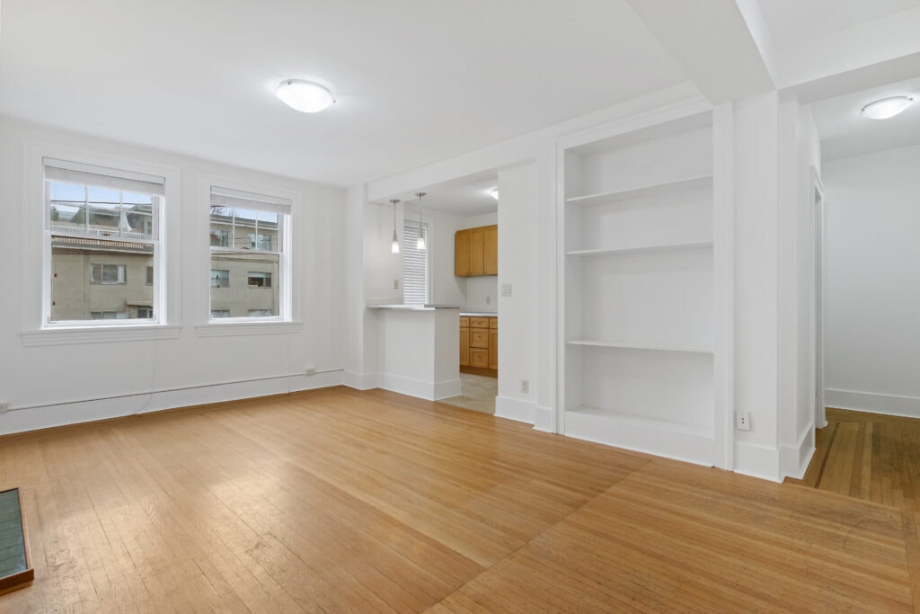 210-1009 West 10th Avenue, Vancouver, BC, V6H 1H9 - 2