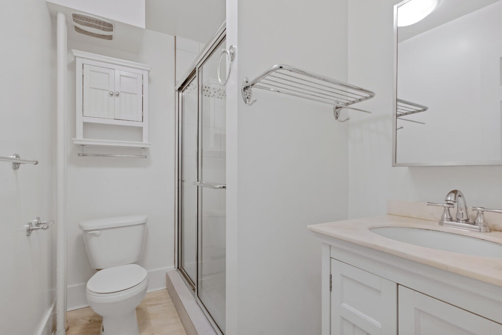 210-1009 West 10th Avenue, Vancouver, BC, V6H 1H9 - 7