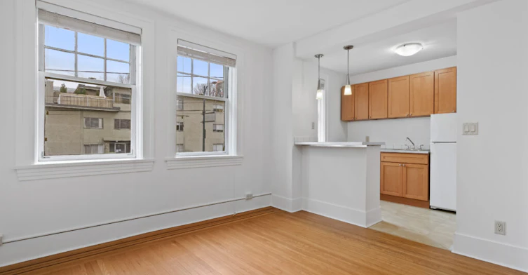 002-1009 West 10th Avenue, Vancouver, BC, V6H 1H9 - 2