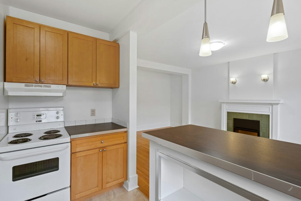 002-1009 West 10th Avenue, Vancouver, BC, V6H 1H9 - 5