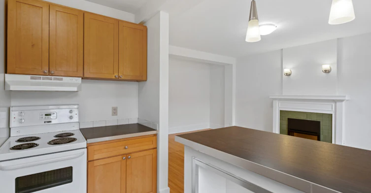 002-1009 West 10th Avenue, Vancouver, BC, V6H 1H9 - 5