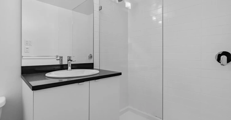 B1-1270 Burnaby Street, Vancouver, BC, V6E 1P5 - 5