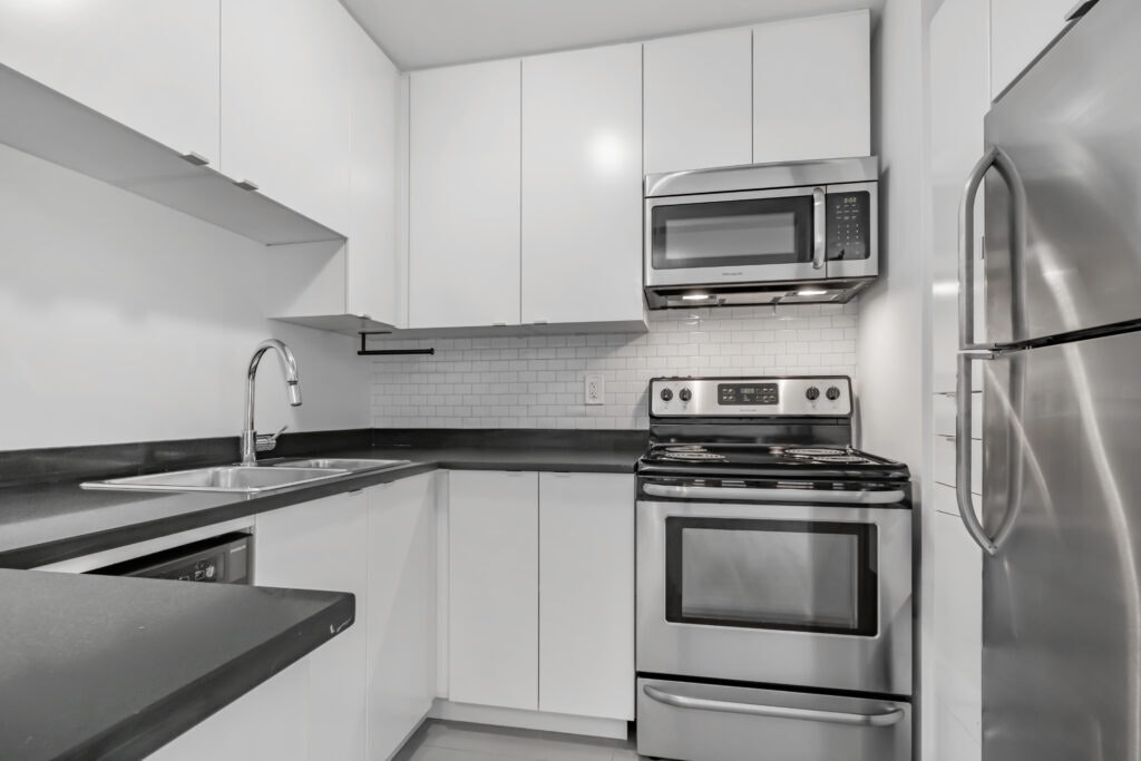 B1-1270 Burnaby Street, Vancouver, BC, V6E 1P5 - 3