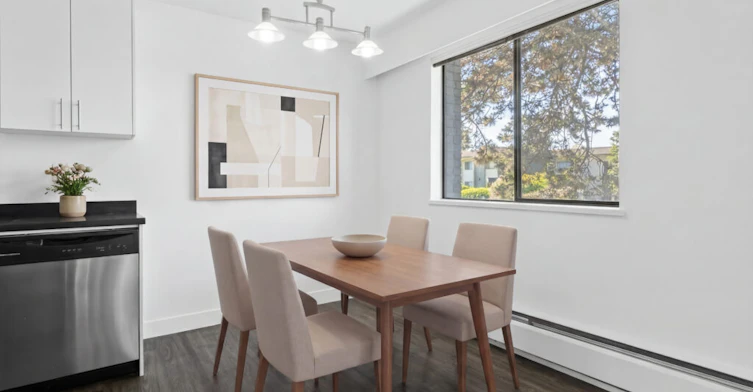 201-170 East 5th Street, North Vancouver, BC, V7L 4L4 - 5