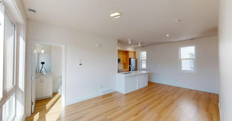 102-3528 3 Avenue NW, Calgary, AB, T2N 0M7 - 8