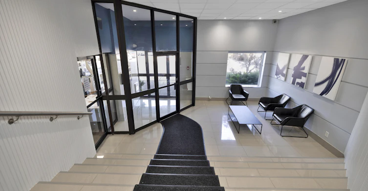 802-30 Central Parkway West, Mississauga, ON, L5B 1L1 - 7