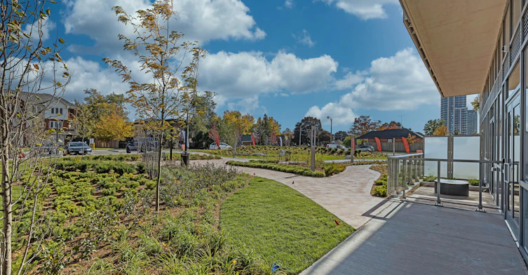 2 BED-205 Queen Street East, Brampton, ON, L6W 0C8 - 34