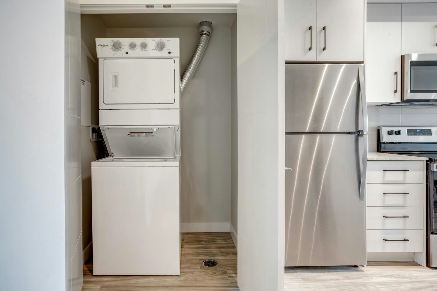 711-12235 106 Avenue Northwest, Edmonton, AB, T5N 3Z1 - 4