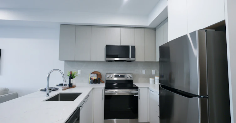 A207-5777 177b Street, Surrey, BC, V3S 4J4 - 6