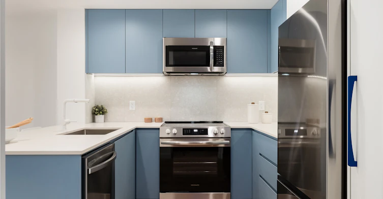 9516 University Crescent, Burnaby, BC, V5A 1C8 - 4