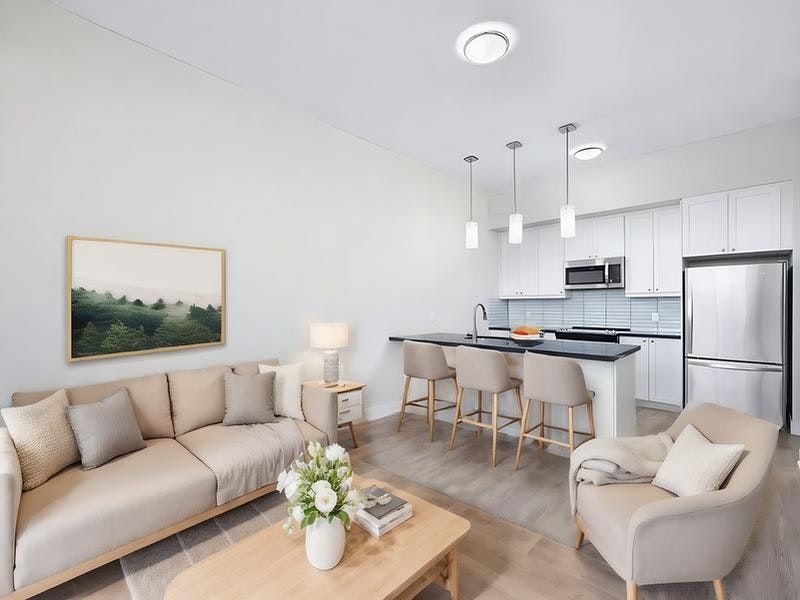 0102-1465 Lawrence Avenue West, Toronto, ON, M6L 1B2 - 2