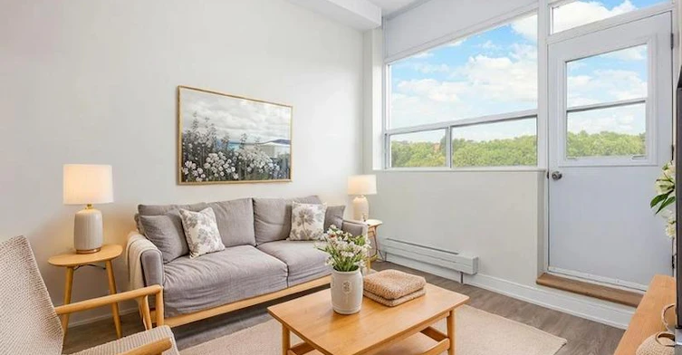 1465 Lawrence Avenue West, Toronto, ON, M6L 1B2 - 4