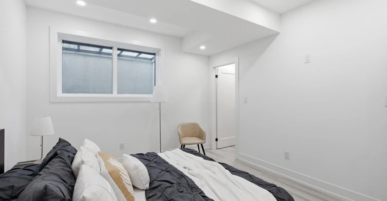 1-587 Oakwood Avenue, Toronto, ON, M6E 2X7 - 19