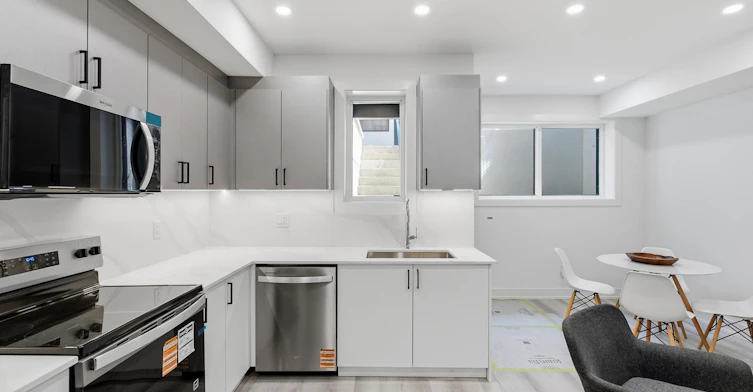 1-587 Oakwood Avenue, Toronto, ON, M6E 2X7 - 13