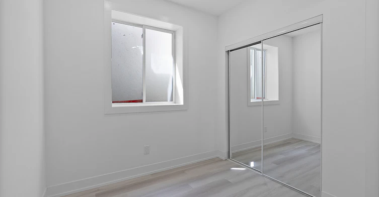 1-587 Oakwood Avenue, Toronto, ON, M6E 2X7 - 19