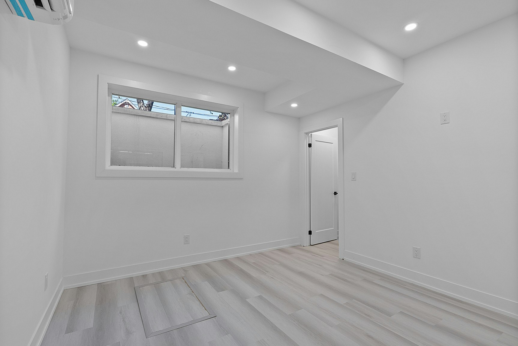 1-587 Oakwood Avenue, Toronto, ON, M6E 2X7 - 14