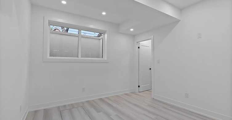 1-587 Oakwood Avenue, Toronto, ON, M6E 2X7 - 14