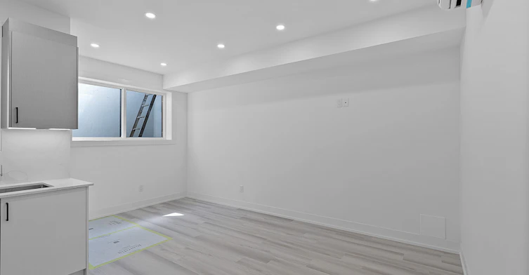 1-587 Oakwood Avenue, Toronto, ON, M6E 2X7 - 10