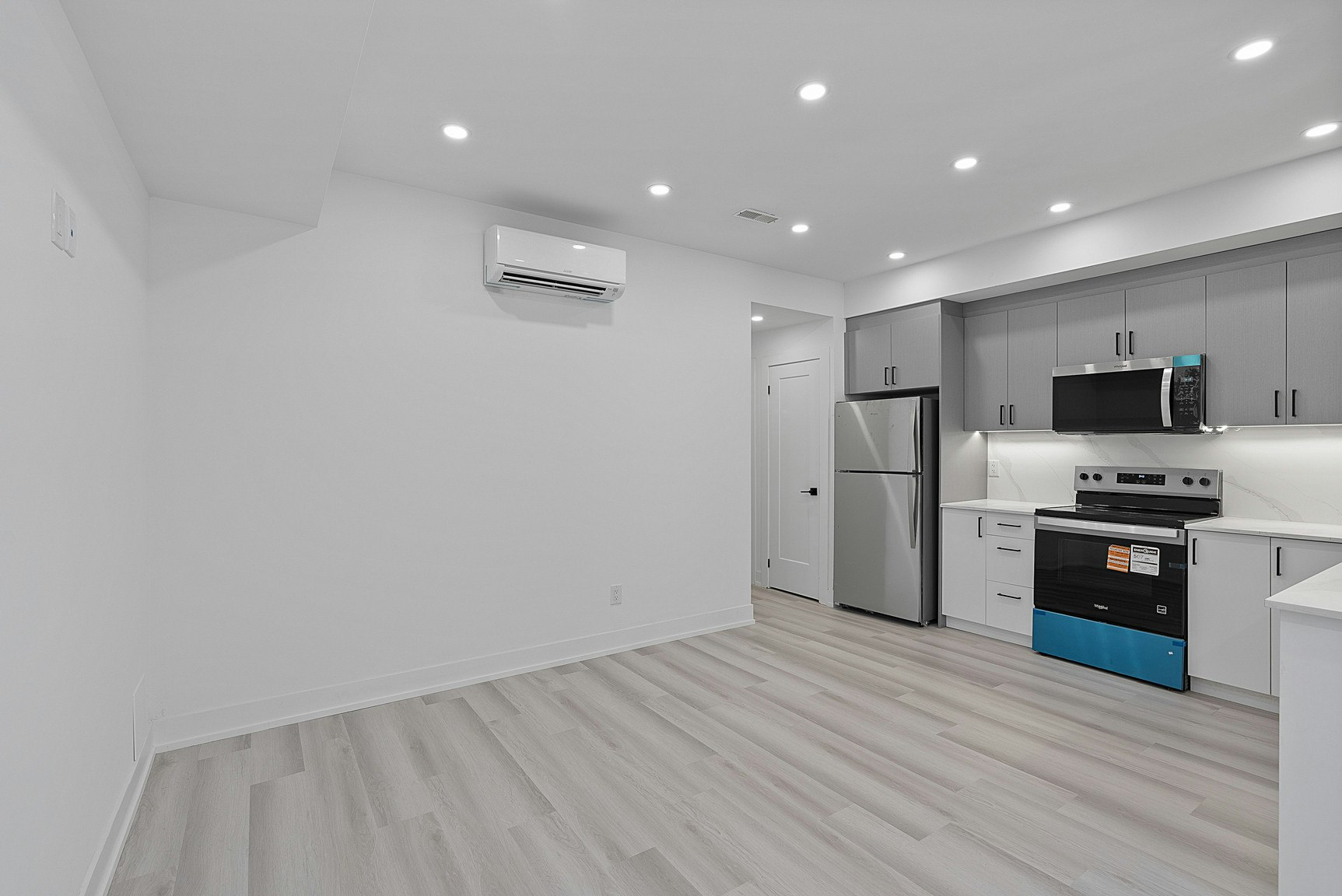 1-587 Oakwood Avenue, Toronto, ON, M6E 2X7 - 7